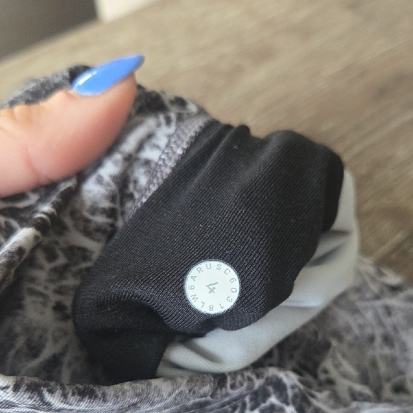 Lululemon Fast & Free Cropped Tight II *Nulux Serigraph Starlight Black XS 4 - Picture 5 of 7